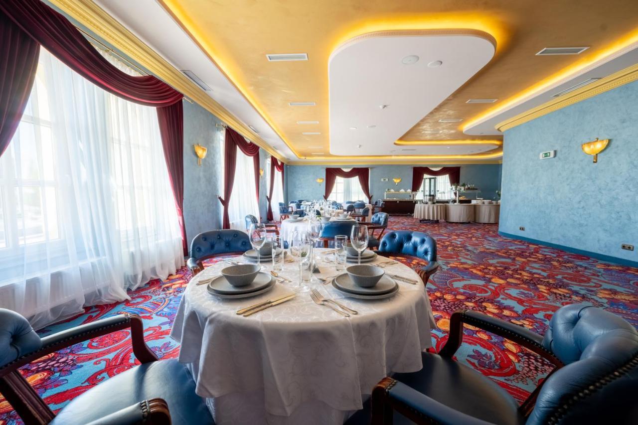 Imperial Casino Strazny Hotel ภายนอก รูปภาพ