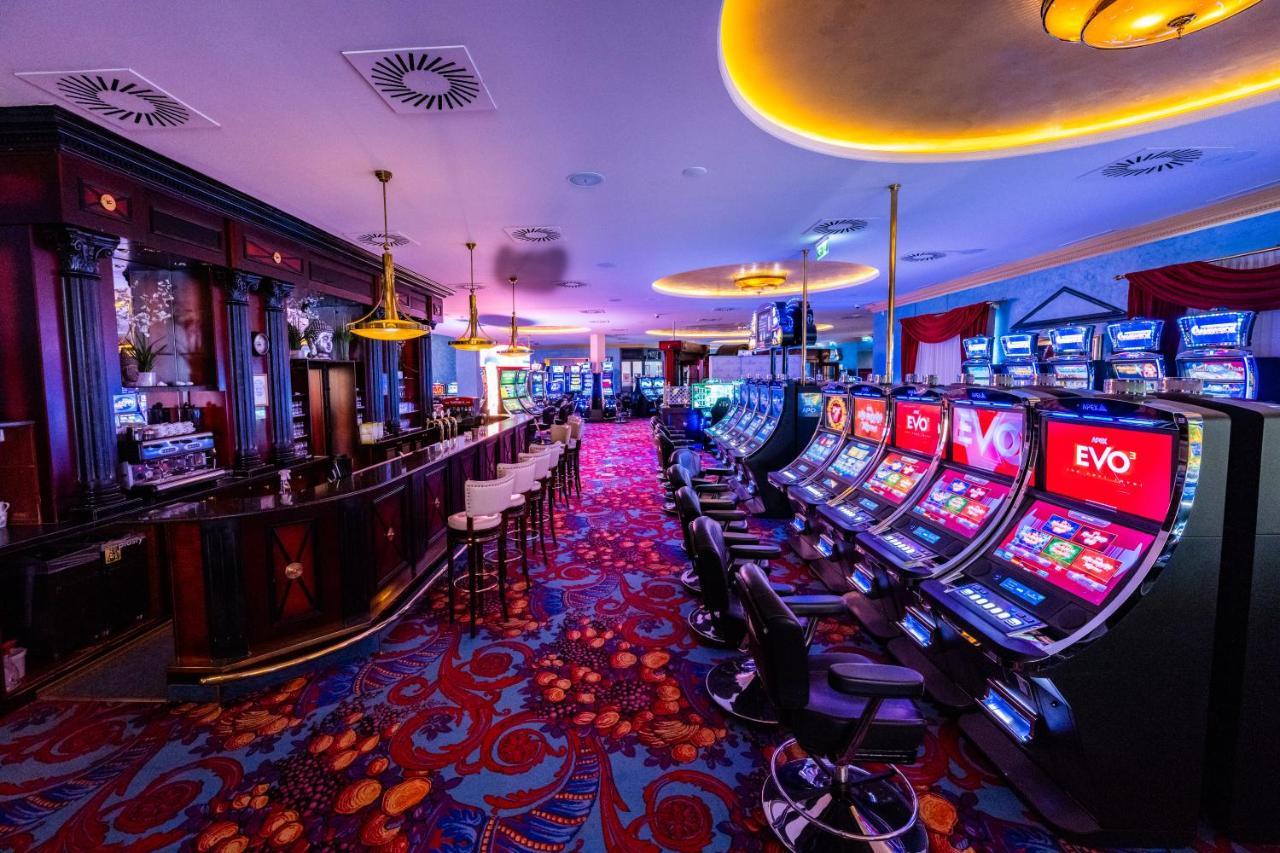 Imperial Casino Strazny Hotel ภายนอก รูปภาพ