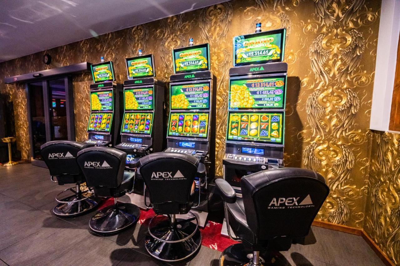 Imperial Casino Strazny Hotel ภายนอก รูปภาพ